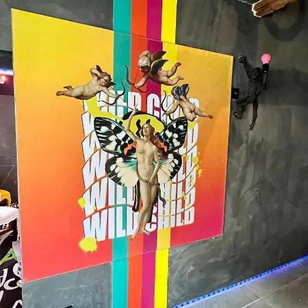 Capsule Art Déco - Jacuzzi - Netflix - Cinéma - Arcade De Jeux&nintendo Switch - 2 - Filet Suspendu * Valenciennes